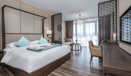 Economy Room, Balcony, Pool View