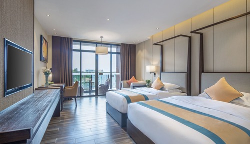 Comfort Room, Balcony, Park View