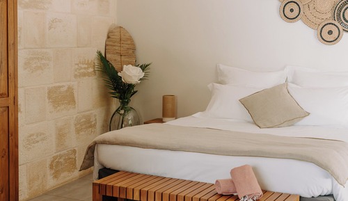 Luxury Studio, 1 Queen Bed, Garden View