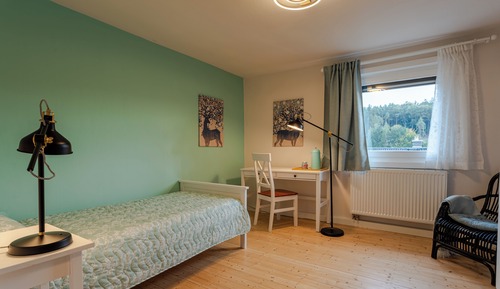 Basic Single Room, Hill View