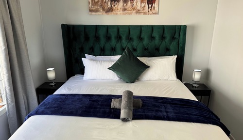 Family Cottage, River View