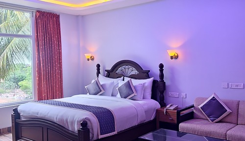 Deluxe Double Room, Garden View