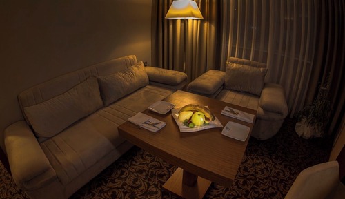 Deluxe Suite, City View