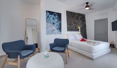 Premium Suite with Pool