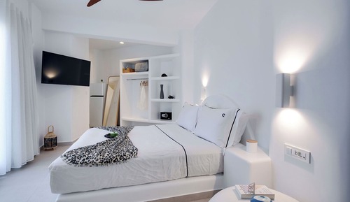 Superior Suite with Pool