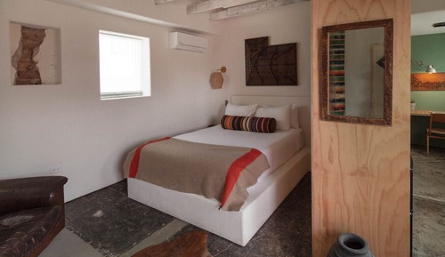 MOTEL #4