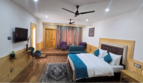 Family Room, Balcony, Mountain View