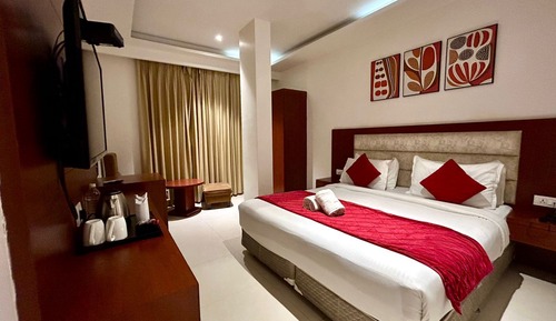 Deluxe Double Room, City View