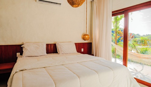 Deluxe Suite, Partial Sea View