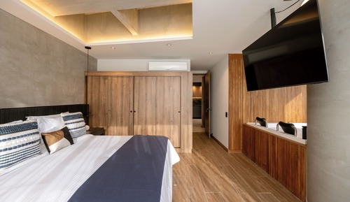 Grand Apartment, City View