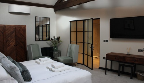 Deluxe Double or Twin Room