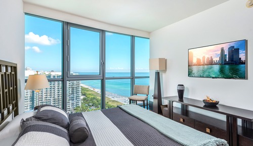 Room (The Setai 2707)
