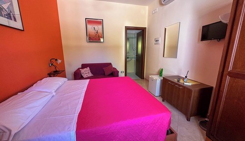 Standard Triple Room, Garden View
