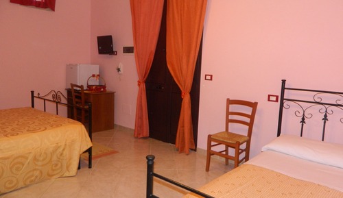 Triple Room, Courtyard View