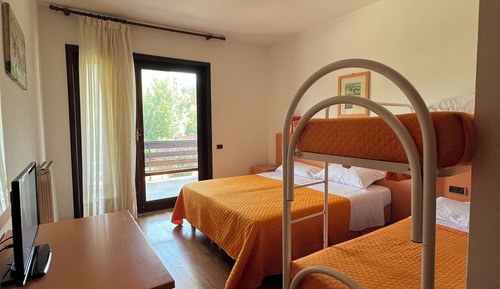 Standard Quadruple Room, Balcony