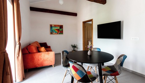 Deluxe Apartment, Garden View