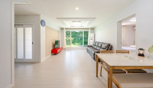 Basic Room, 3 Bedrooms (Stay 1(pet))