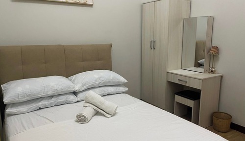 Condo, 2 Bedrooms, Balcony, City View