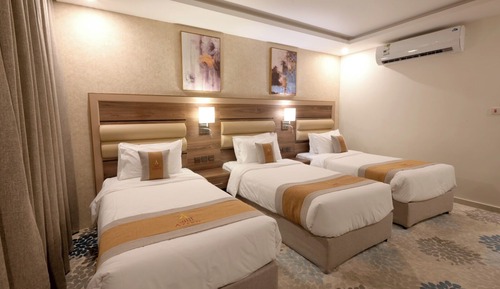 Executive Suite, City View