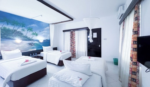 Standard Triple Room, Garden View