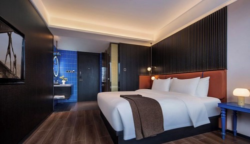 Business Double Room, City View