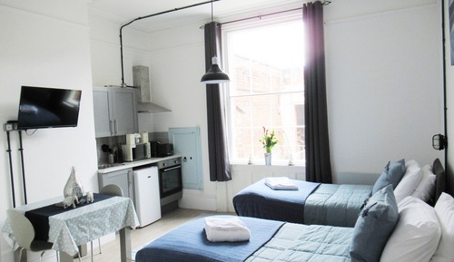 Deluxe Studio, Kitchenette (Flat 1)