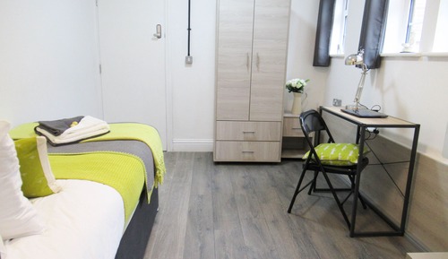 Standard Studio, Kitchenette (Flat 3)