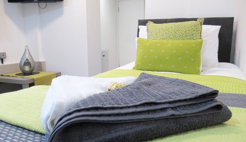 Standard Studio, Kitchenette (Flat 4)