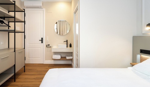 Deluxe Double Room, Balcony, City View