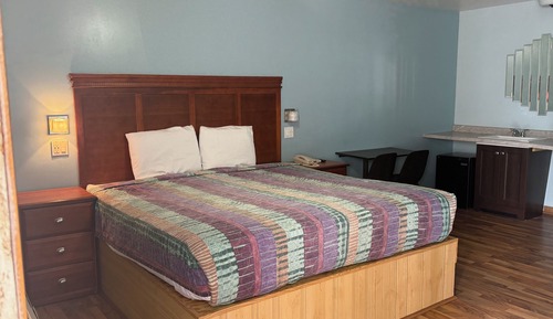 Room, 1 King Bed, Non Smoking