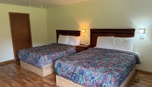 Room, 2 Queen Beds, Courtyard View