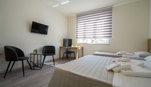 Family Triple Room, Ensuite, City View