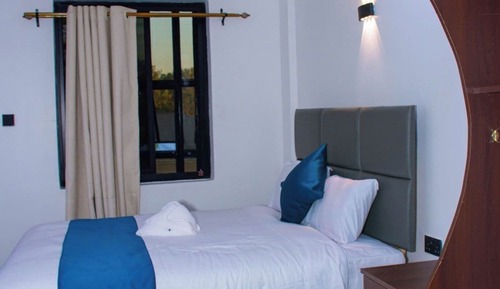 Deluxe Single Room