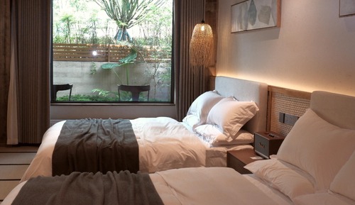 Luxury Twin Room, Hill View