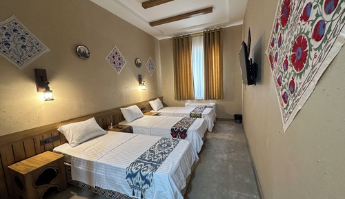 Triple Room