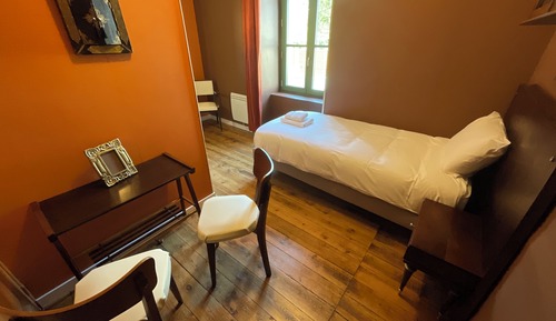 Traditional Single Room