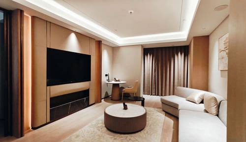 Supreme City Wall View Suite