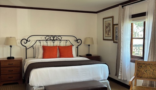 Luxury Suite, Garden View