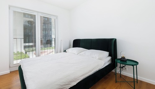 Apartment (210)