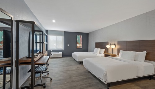 Suite, 2 Queen Beds, Accessible, Non Smoking