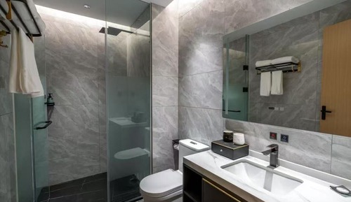 Premium Suite, City View