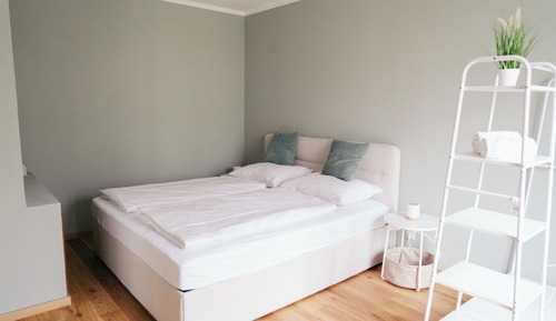 Comfort Apartment, 3 Bedrooms, Courtyard View