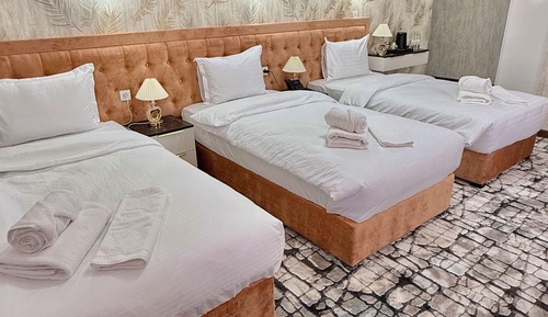 Family Studio Suite, City View