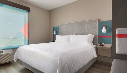 Standard Room, 1 King Bed, Accessible (Communications Accessible)