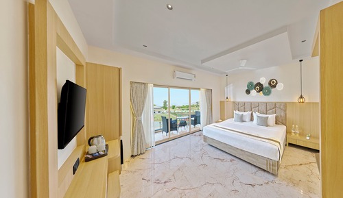 Premium Room, Pool View
