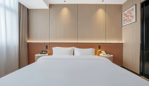 Executive Suite, City View