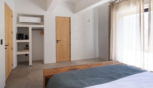 Deluxe Room, Patio