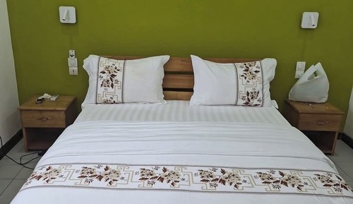 Comfort Apartment, Poolside