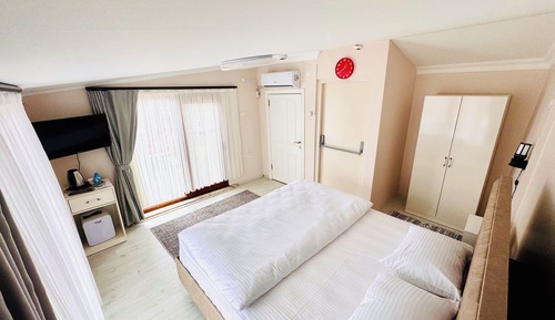Deluxe Suite, Balcony, Sea View
