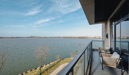 Luxury Suite, Balcony, Lake View